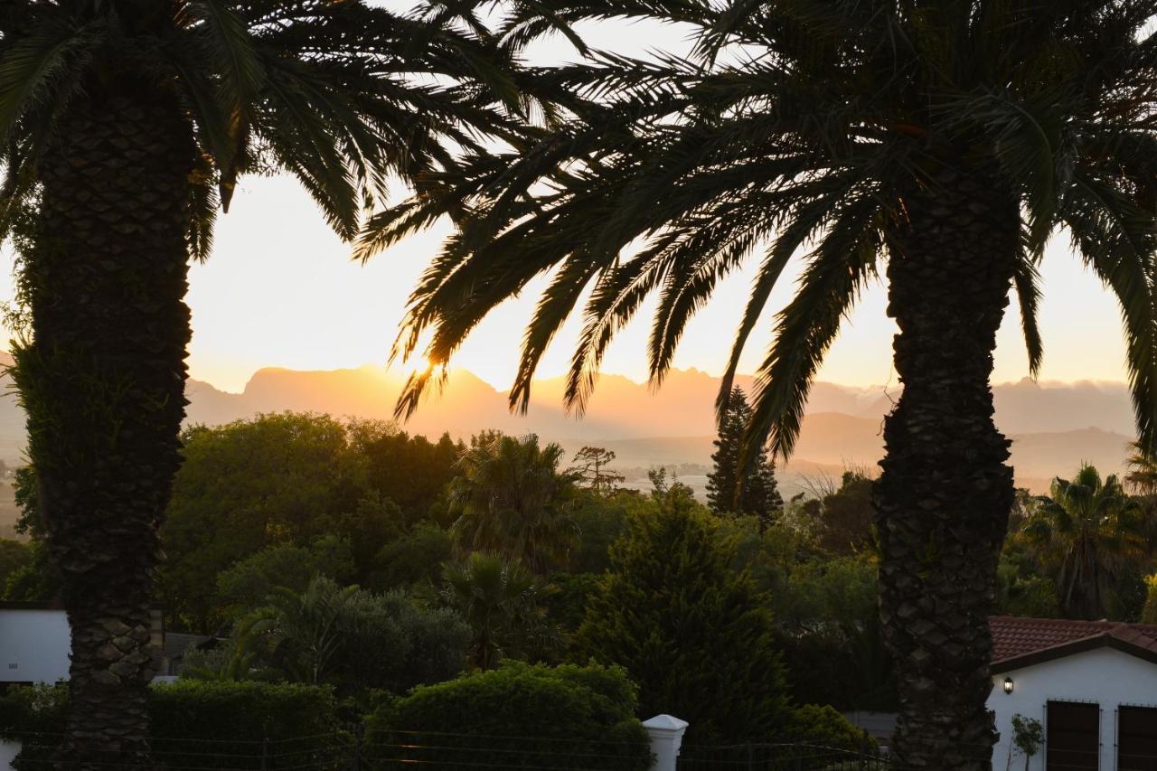 Four Palms Accommodation Durbanville Exterior foto